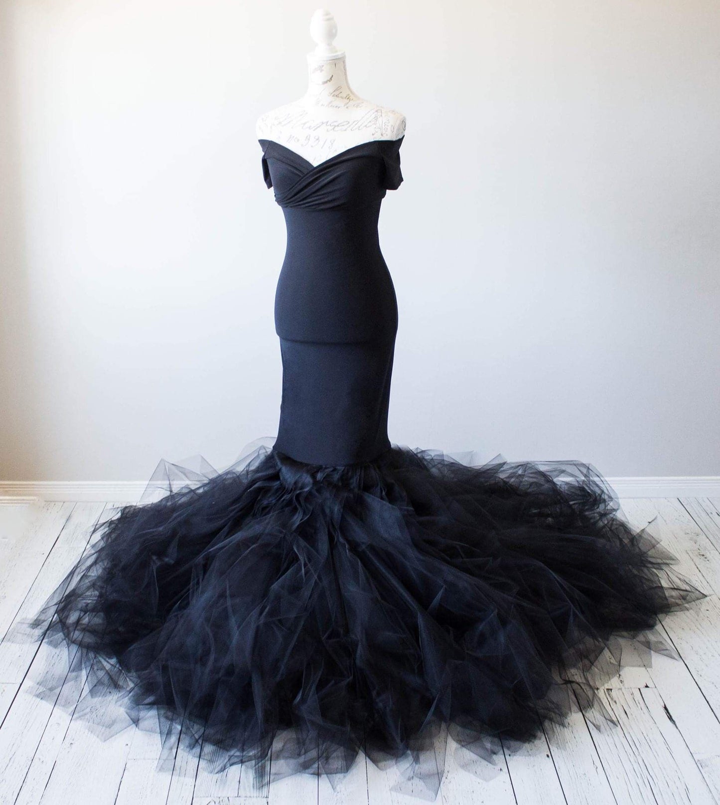 Black Fitted Tulle Mermaid Gown - maternity photoshoot dress